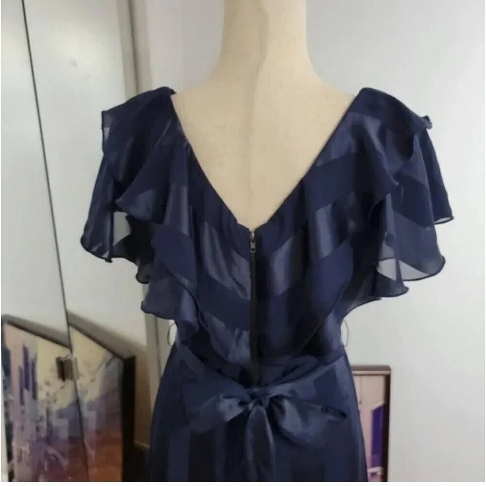 Elizabeth Crosby Navy Ruffle V-Neck Ana Dress size Medium
